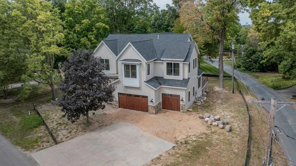 3271 Casco Circle, Orono