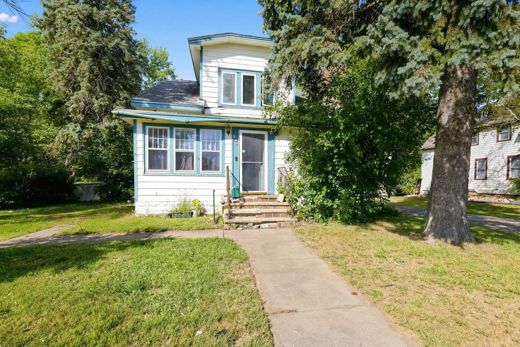 540 Central Avenue S, Milaca