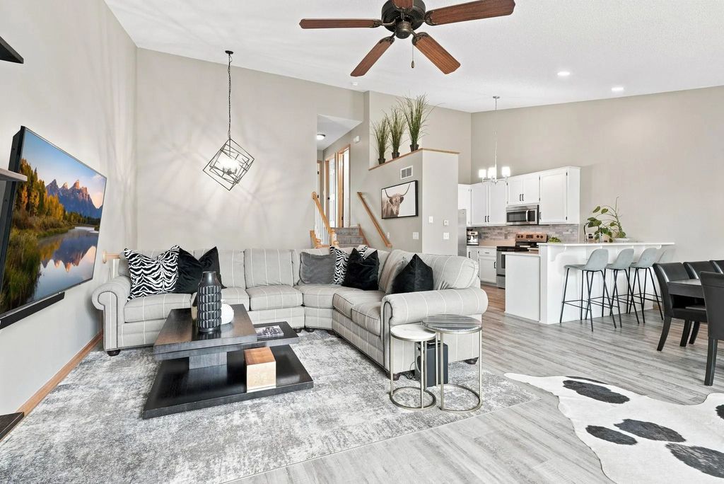 7606 Red Fox Trail, Greenfield