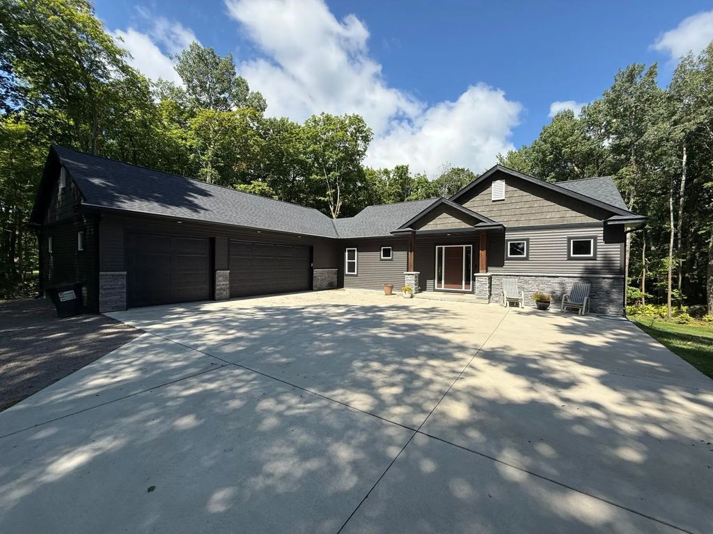 22178 Eagle View Drive, Deerwood