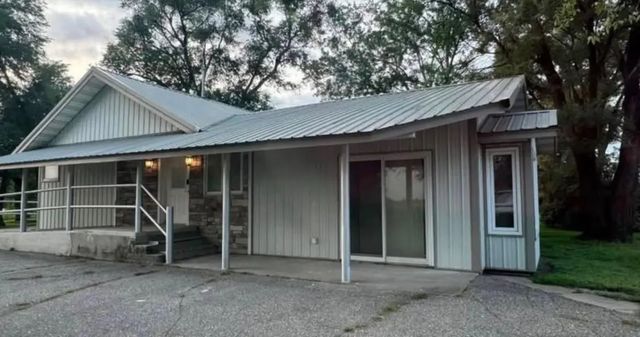 8927 Main Avenue, Clear Lake