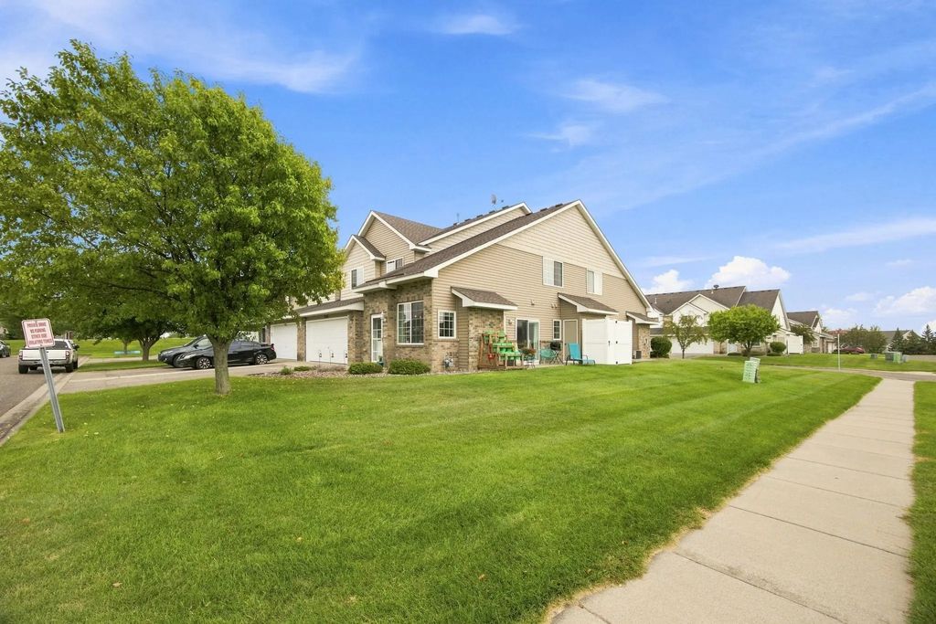 17530 Gillette Way 7052, Lakeville