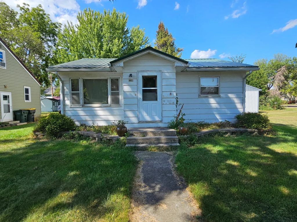 204 5th Avenue W, Lamberton