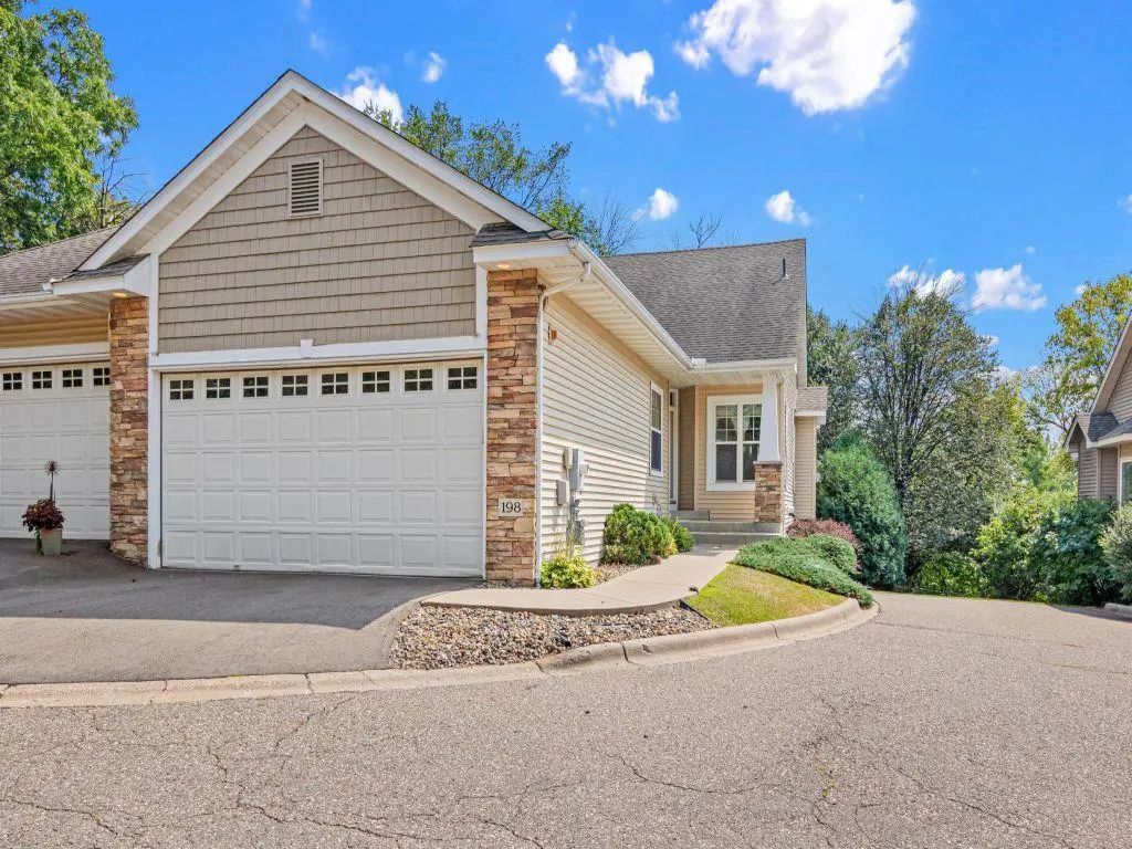 198 Thompson Avenue E, West Saint Paul