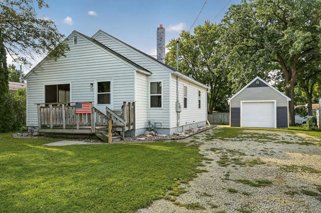 310 E Main Street, Brownsdale