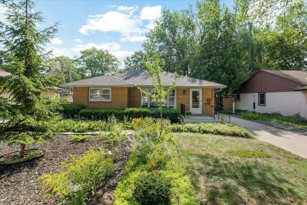 3323 Arthur Street Ne, Minneapolis