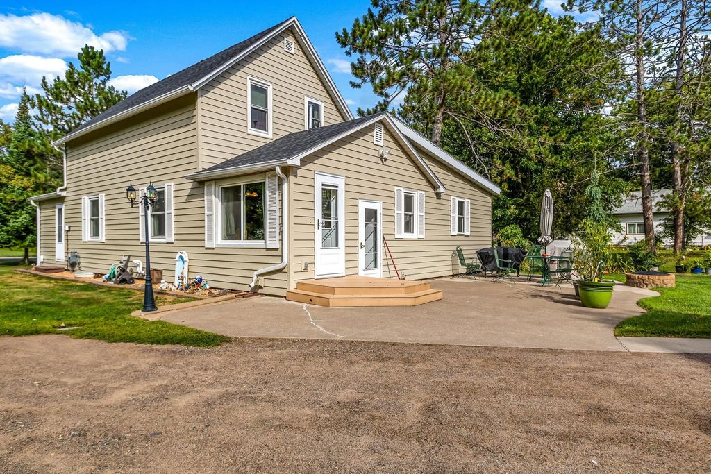 6532 School Street N, Finlayson