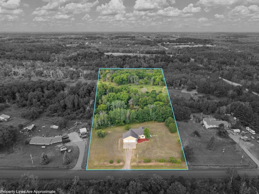 25990 Rum River Drive Nw, Isanti