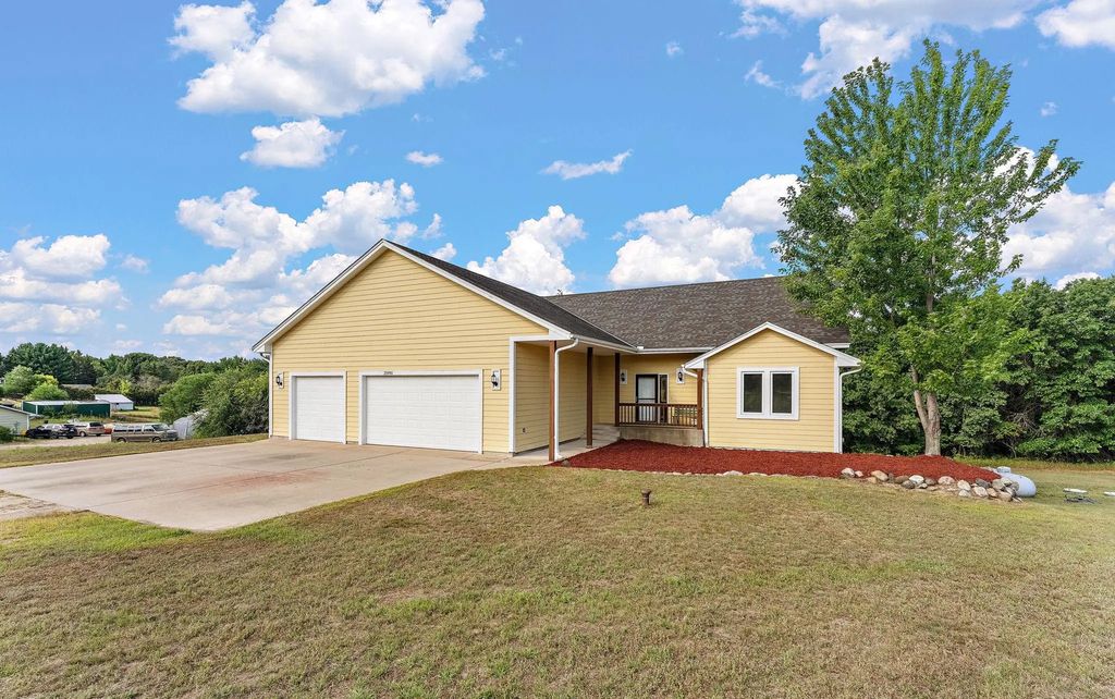 25990 Rum River Drive Nw, Isanti