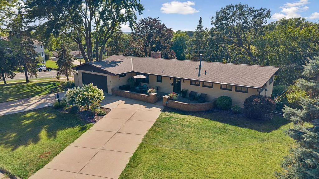 4501 Terracewood Drive, Bloomington
