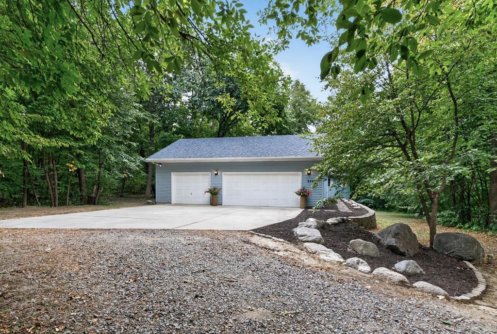 2420 Lachman Avenue Ne, Saint Michael