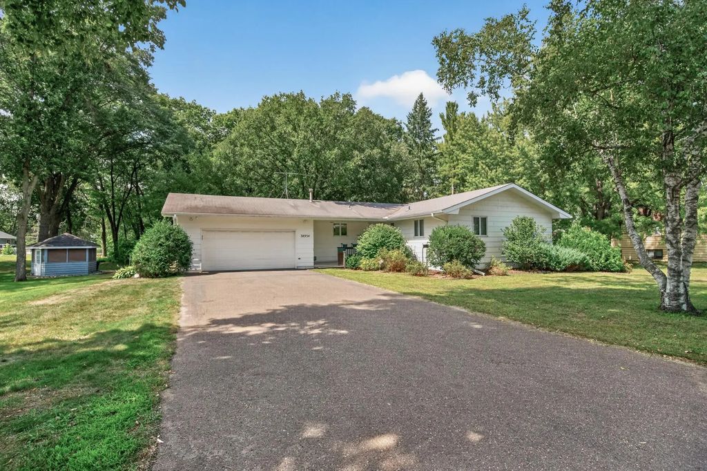 38954 10th Avenue, North Branch