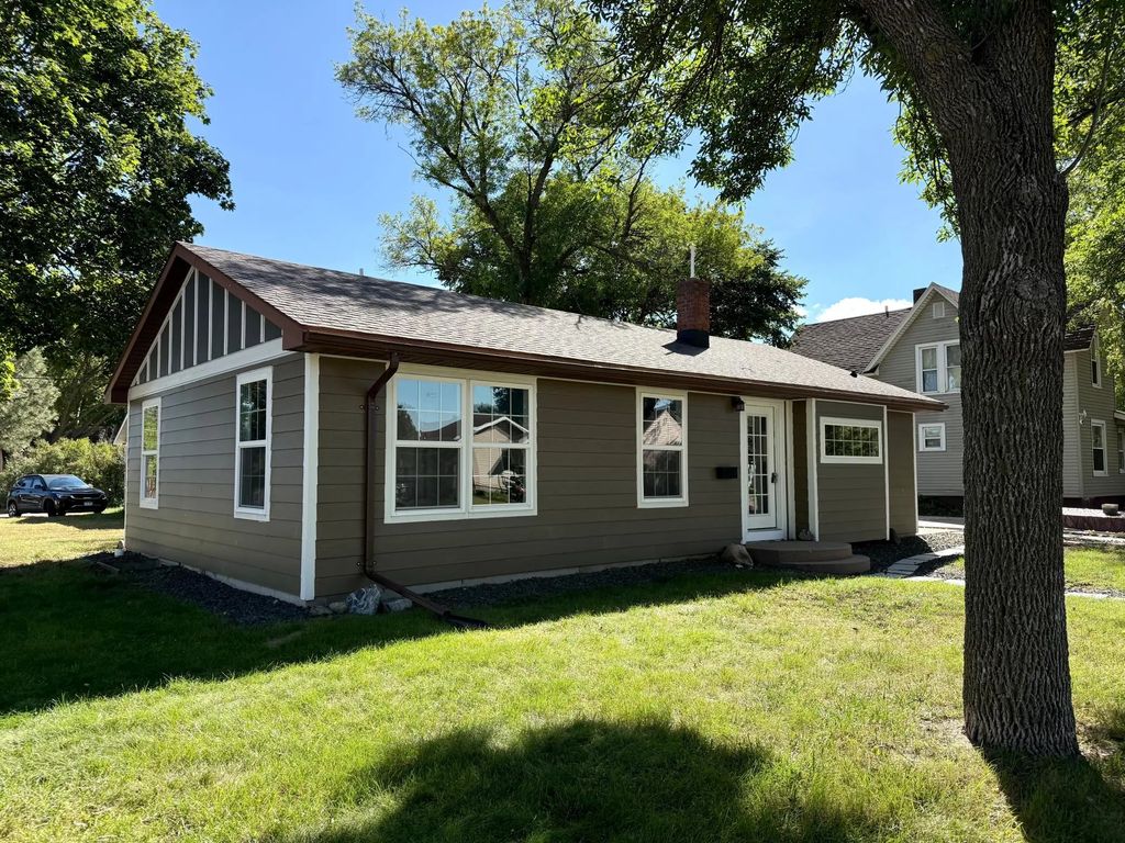 131 N Drury Street, Redwood Falls