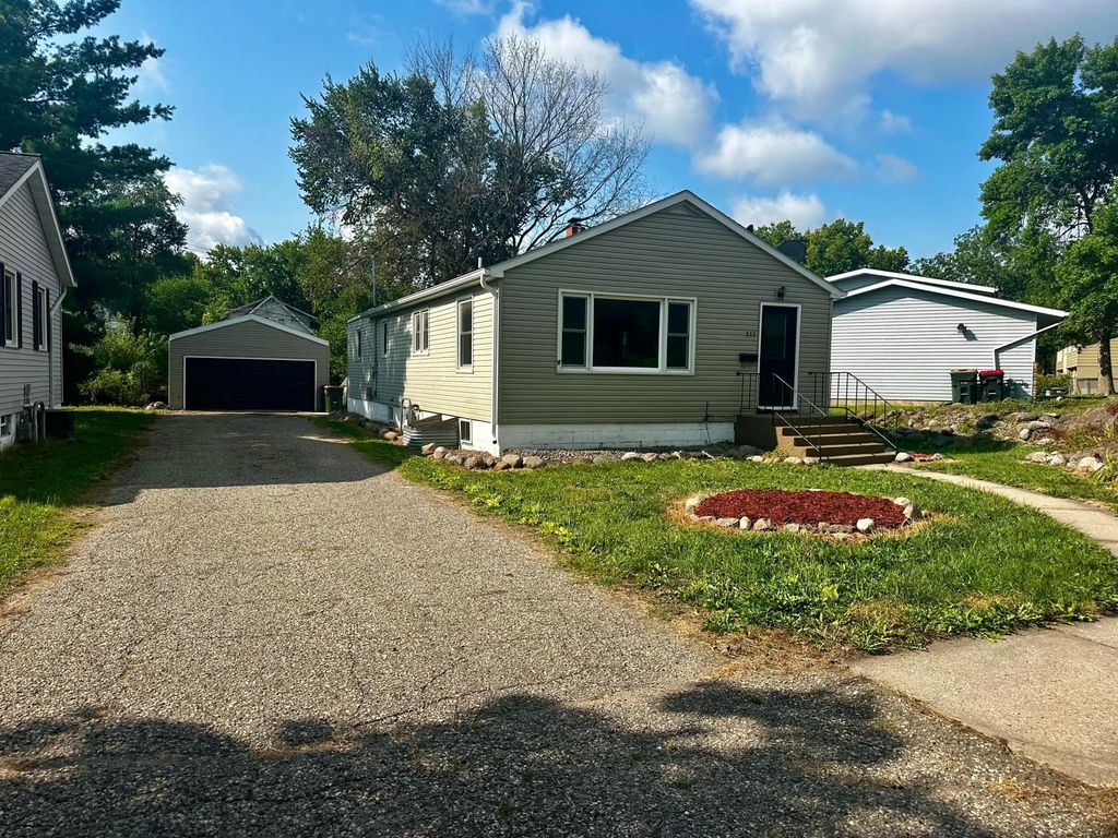 351 6th Avenue, Granite Falls