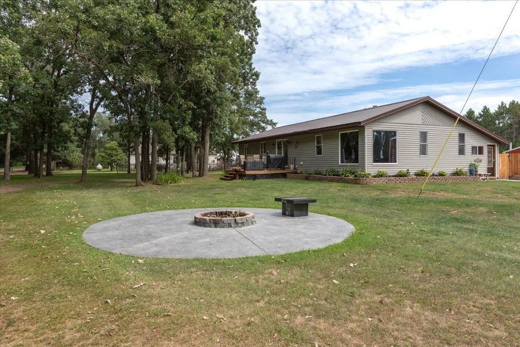 N9924 600th Street, Colfax