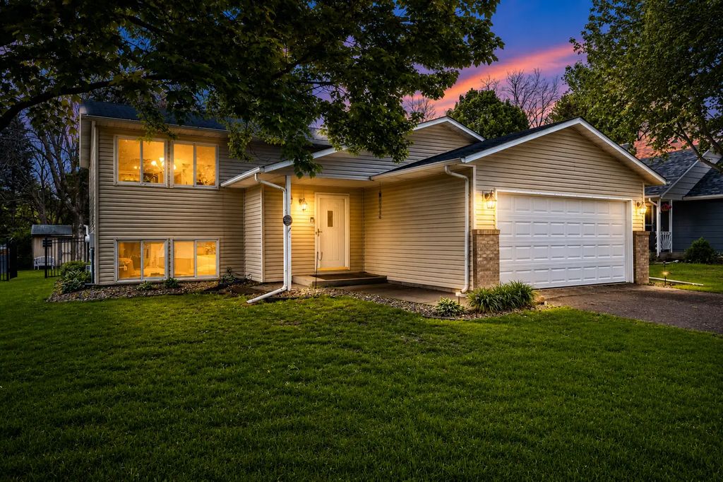 9115 Janero Avenue S, Cottage Grove