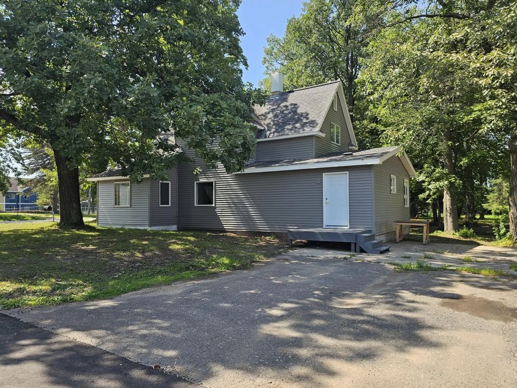 23912 Serpent Road, Deerwood