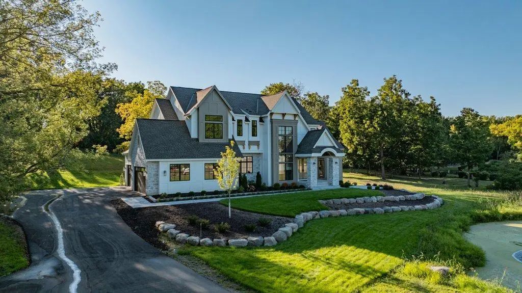 285 North Shore Drive, Minnetrista