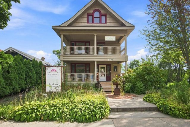 1208 Grand Avenue, St Paul
