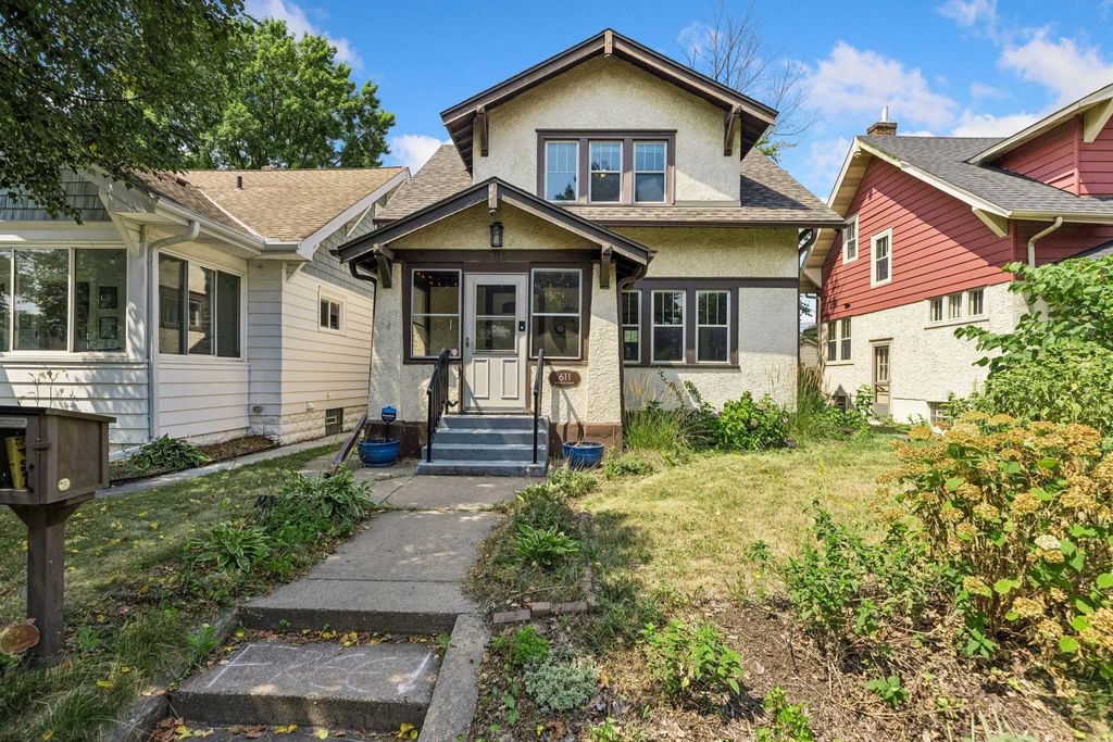 611 Pascal Street N, Saint Paul