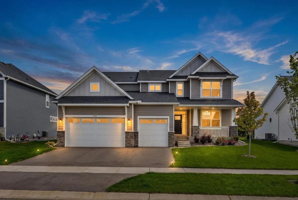 4718 Obsidian Way, Victoria