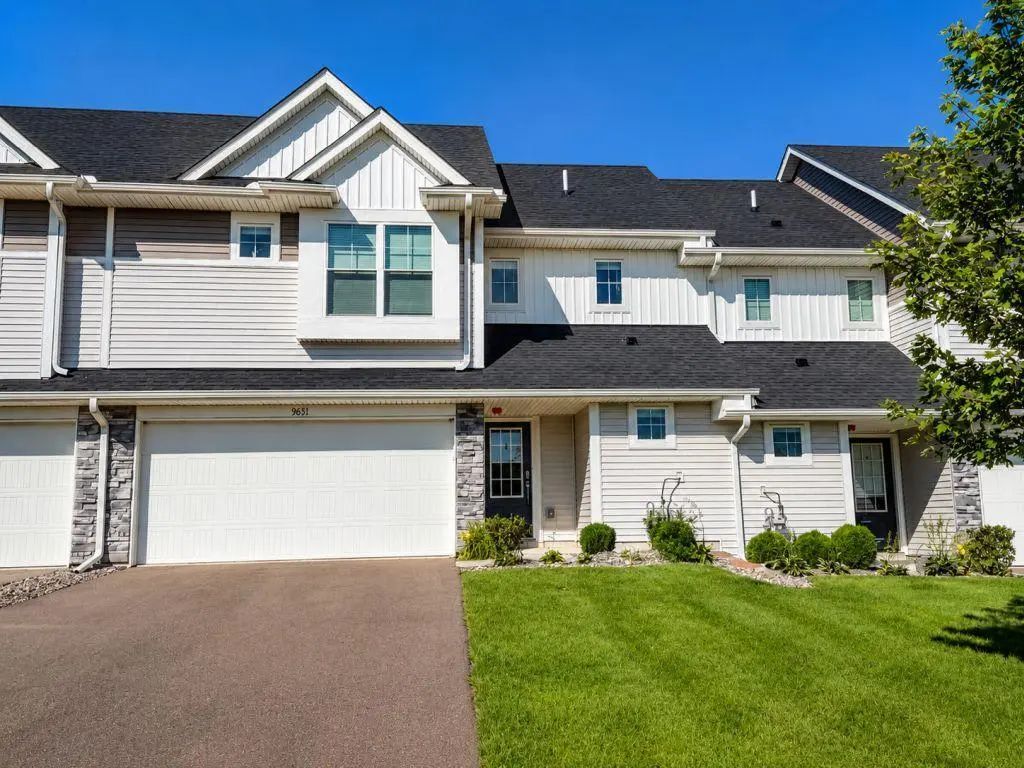 9651 Poplar Drive, Victoria