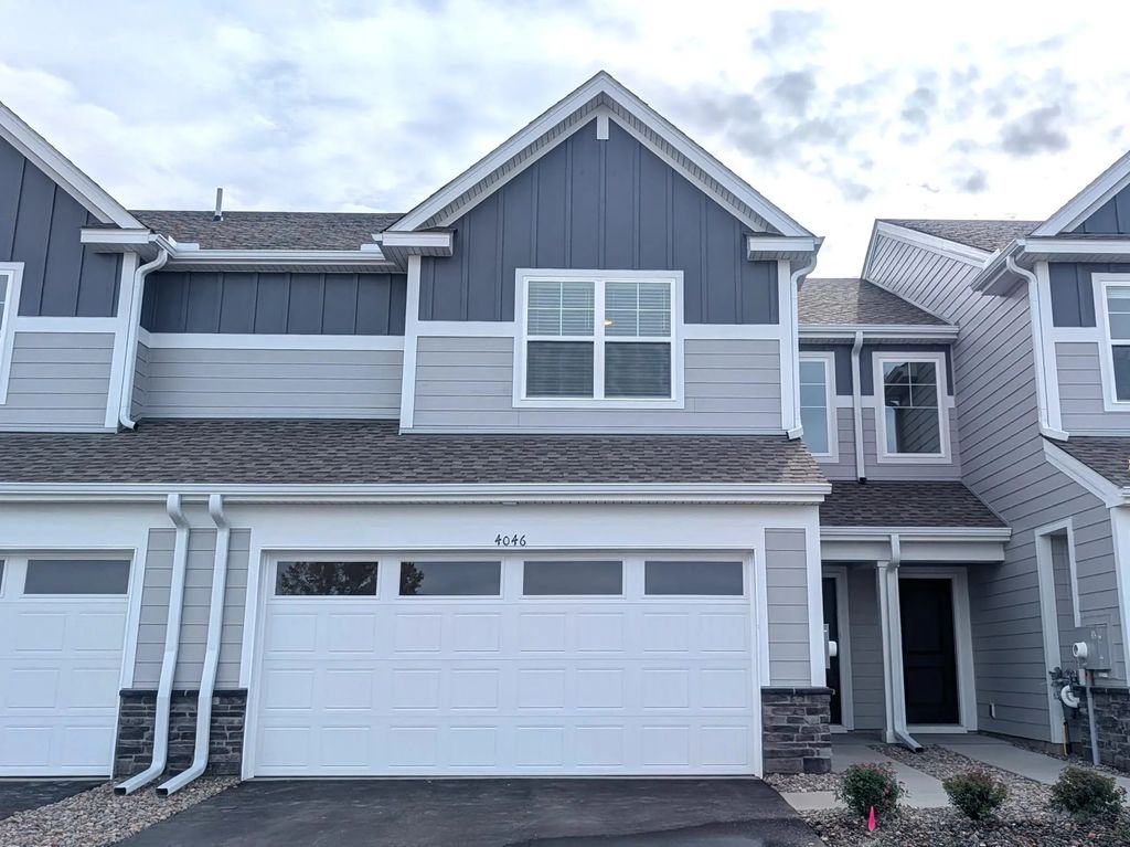 4046 Hayward Avenue N, Oakdale