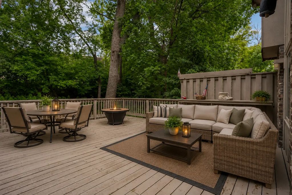 10250 Berkshire Road, Bloomington