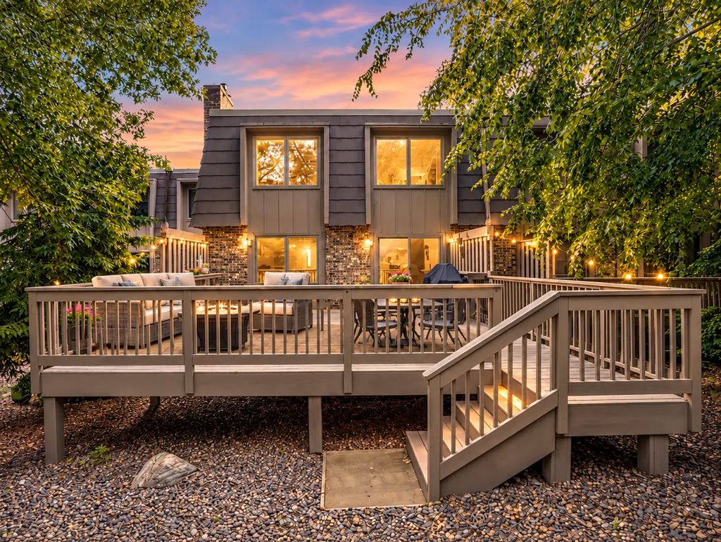 10250 Berkshire Road, Bloomington