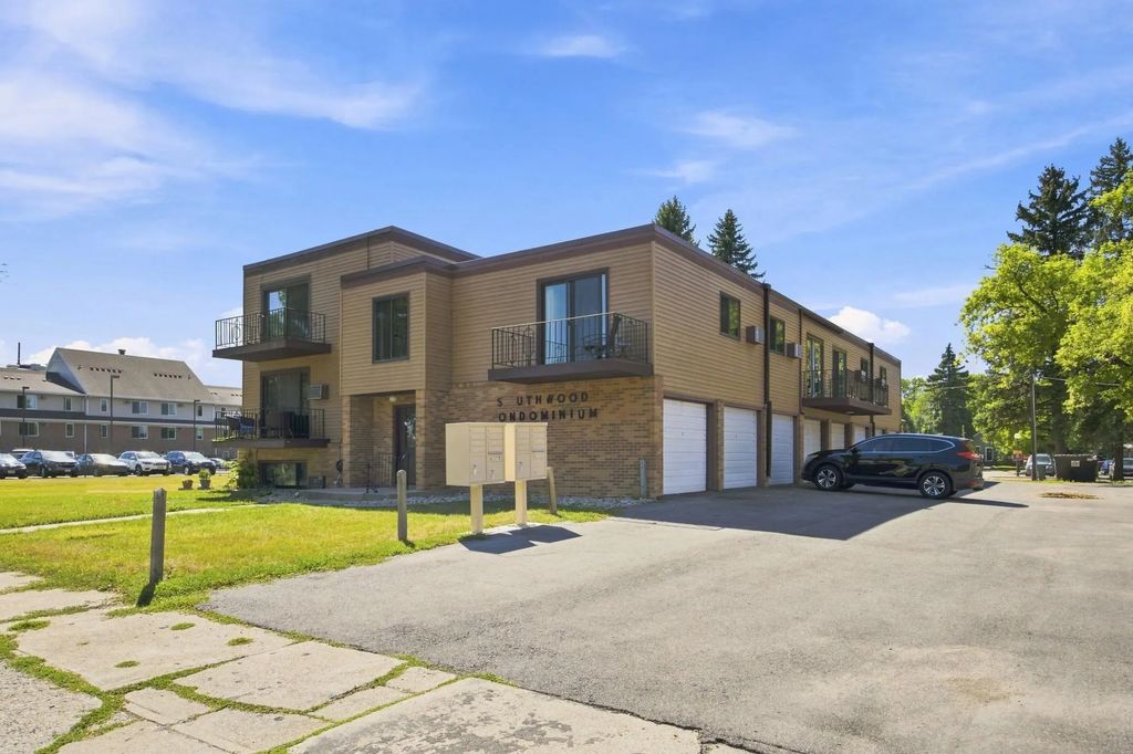 1225 7th Street S 7, Moorhead