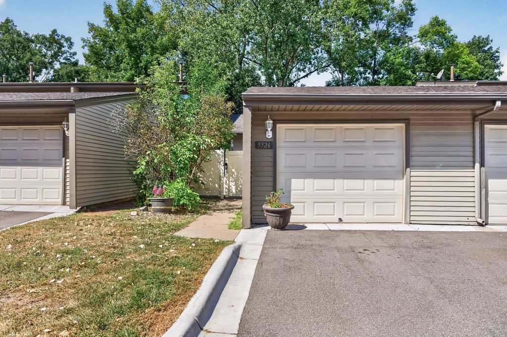 5526 Meister Road, Fridley
