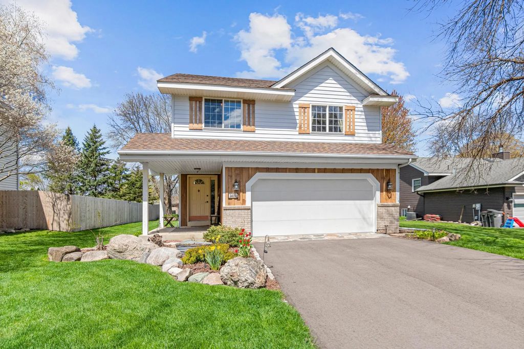 1400 Field Creek Circle, Victoria