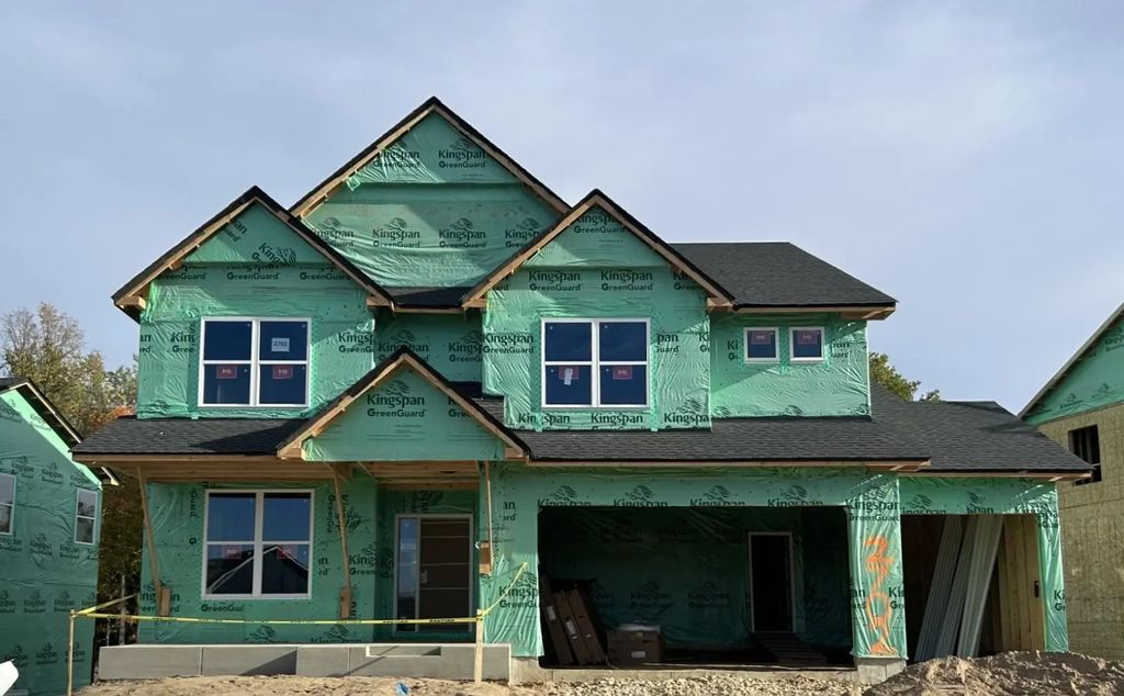2702 Wood Duck Trail, Shakopee