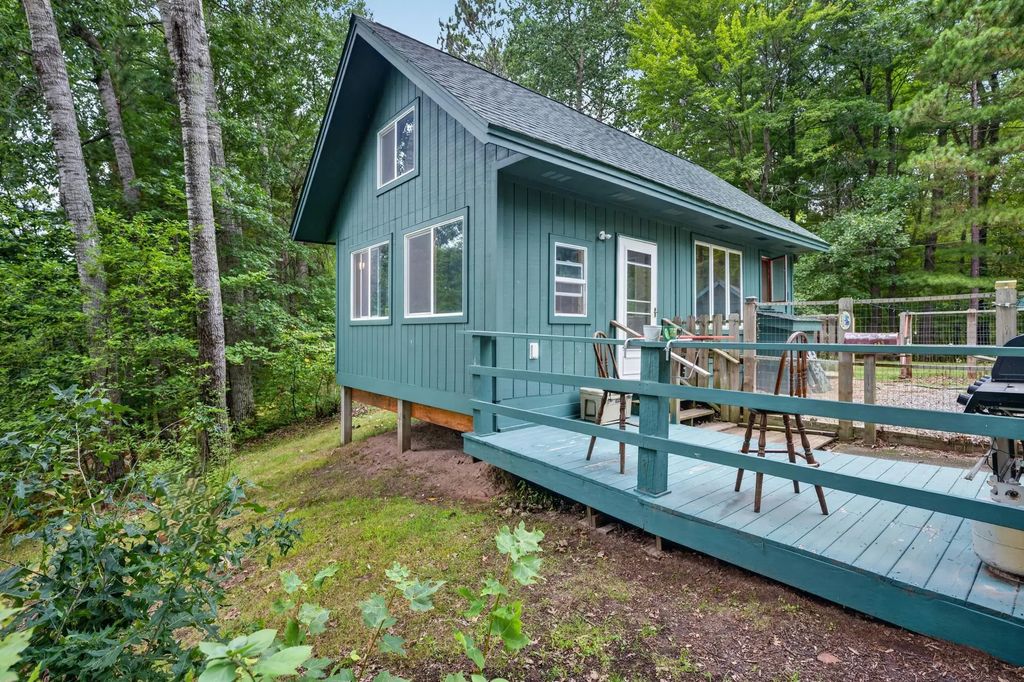 25841 Normans Landing Road, Webster