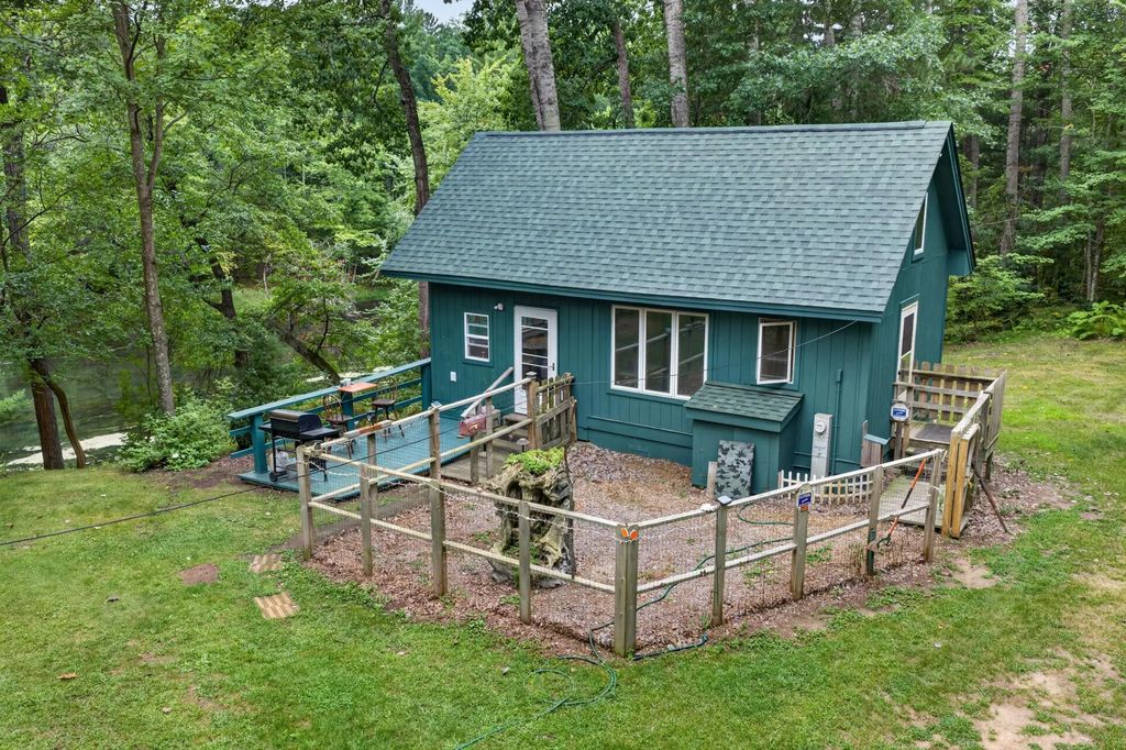 25841 Normans Landing Road, Webster
