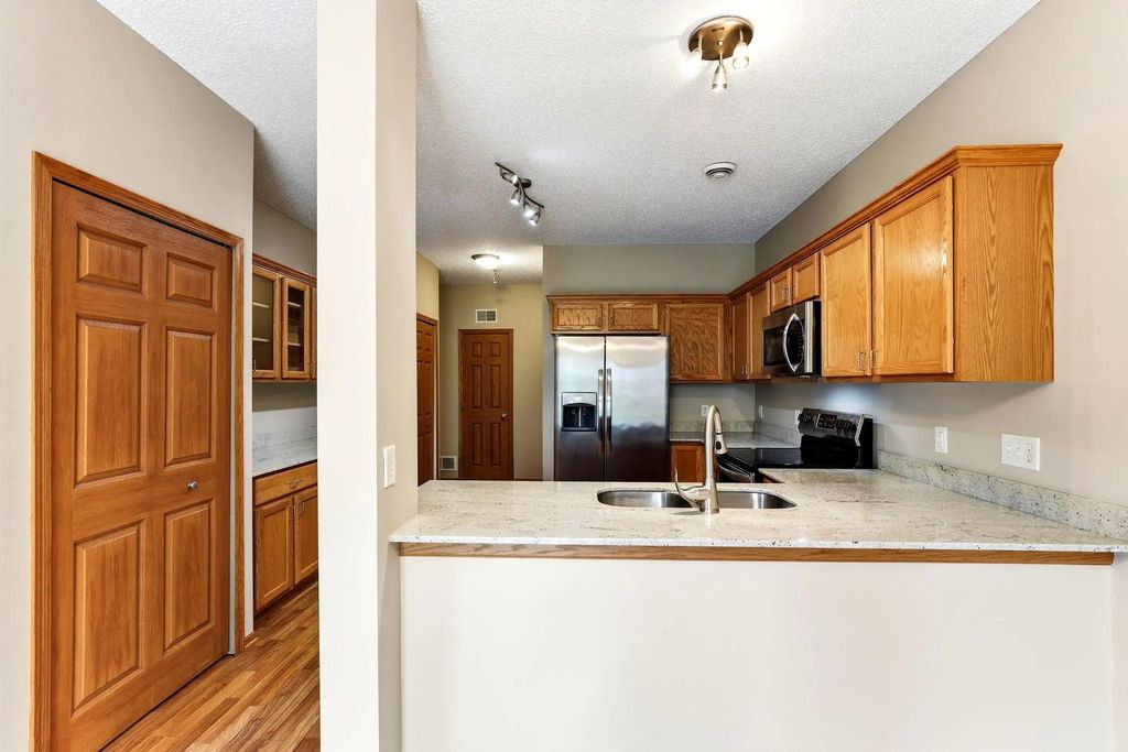6784 Pine Crest Trail S, Cottage Grove