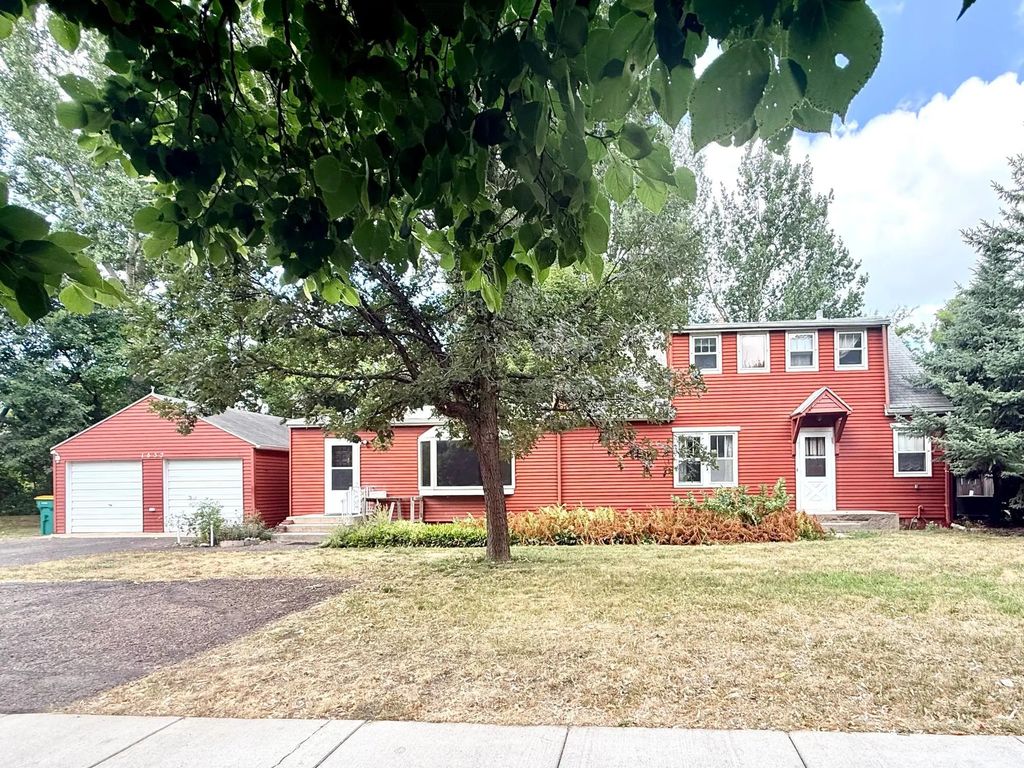 1632 Sheyenne Street, West Fargo