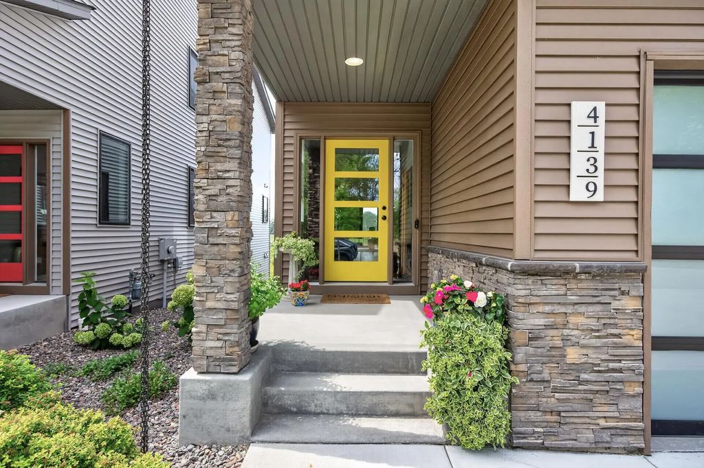 4139 Isaac Court, Vadnais Heights