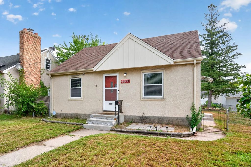 4806 Fremont Avenue N, Minneapolis