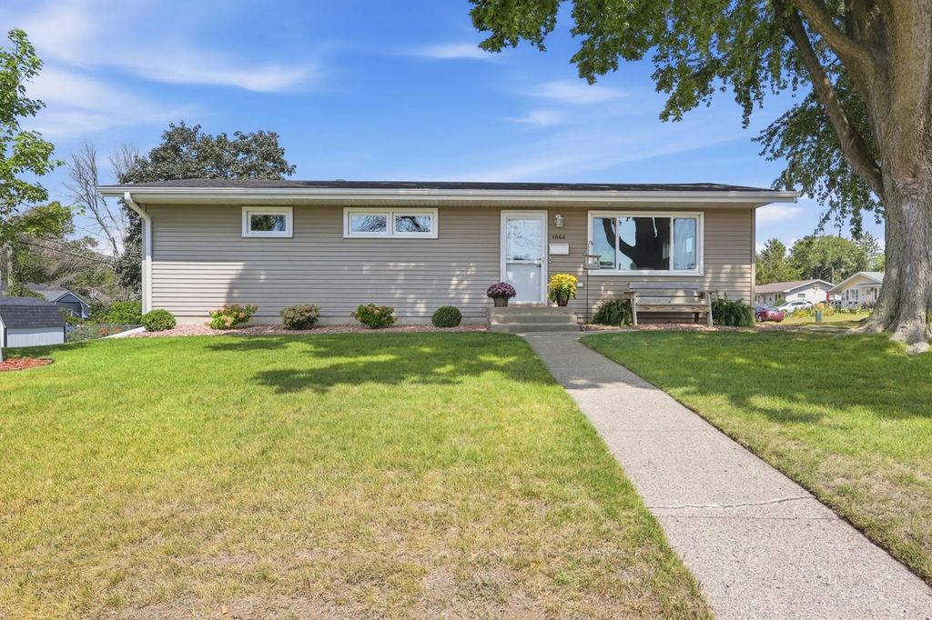 1008 9th Street Sw, Faribault