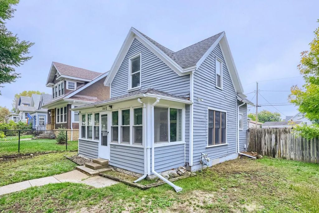 3102 Morgan Avenue N, Minneapolis