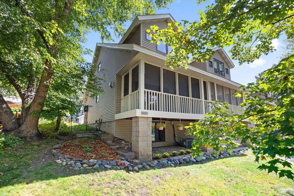 1880 Shady Beach Avenue, Roseville