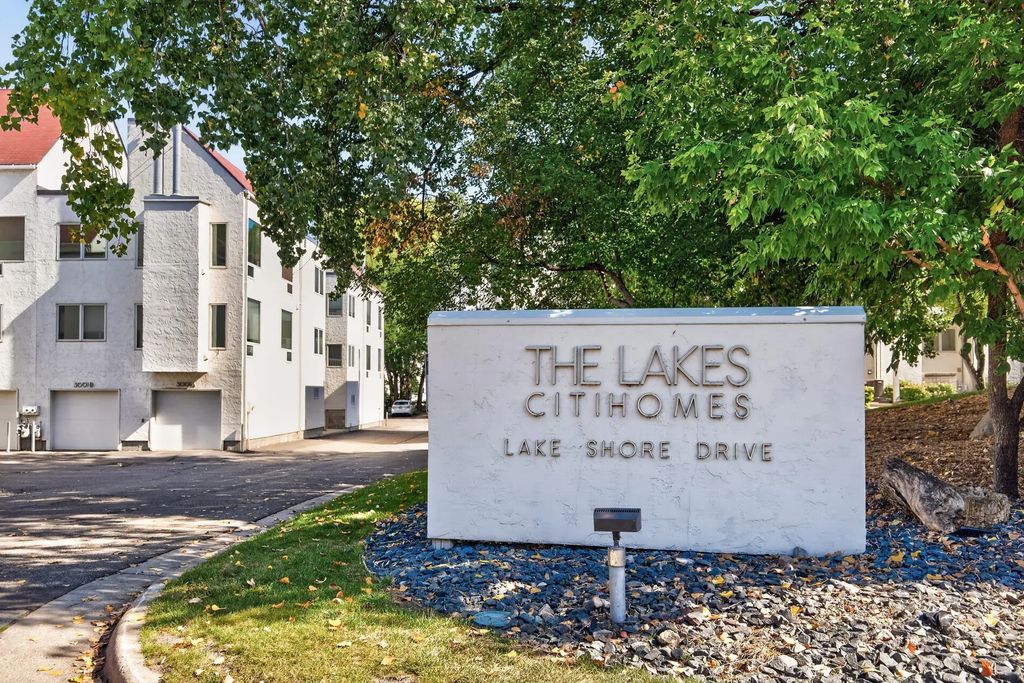 3059 Lake Shore Drive A, Minneapolis