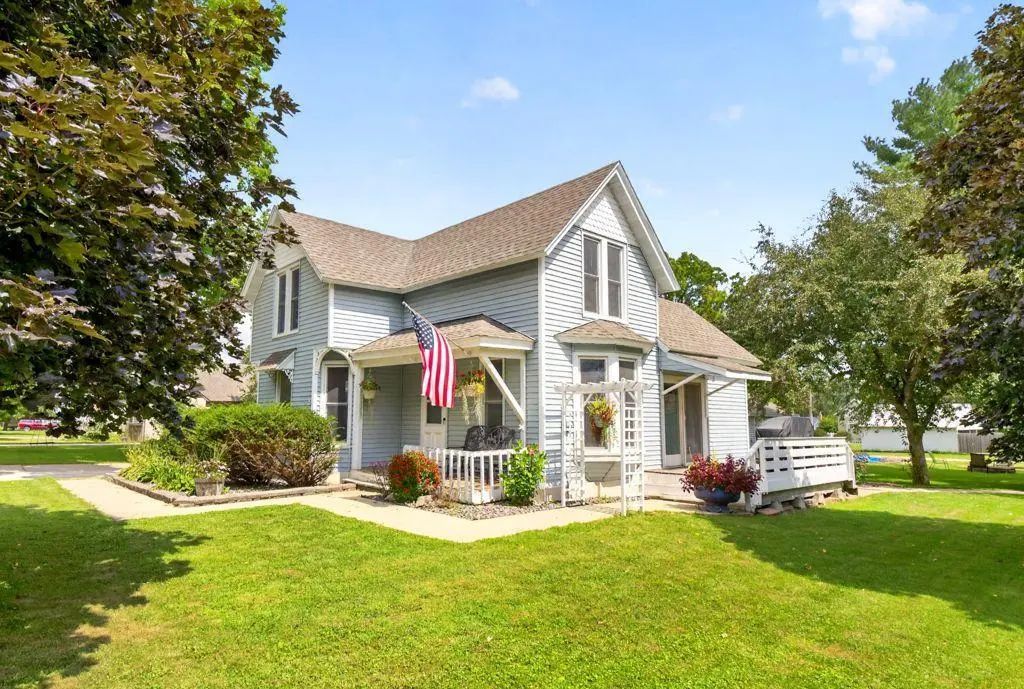 108 2nd Street Ne, Grand Meadow