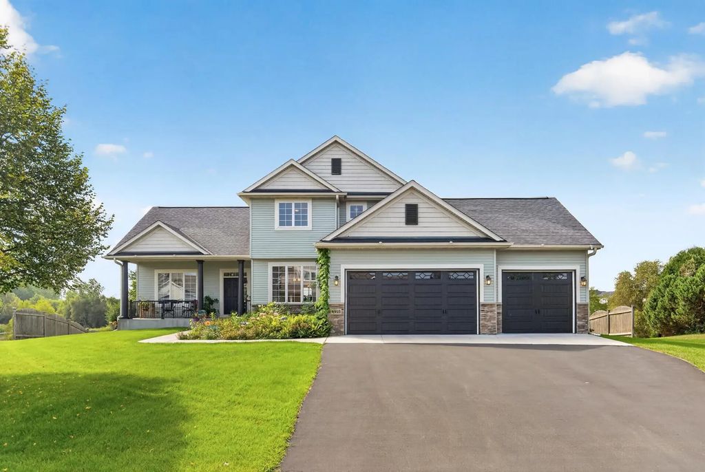 4915 200th Street N, Forest Lake