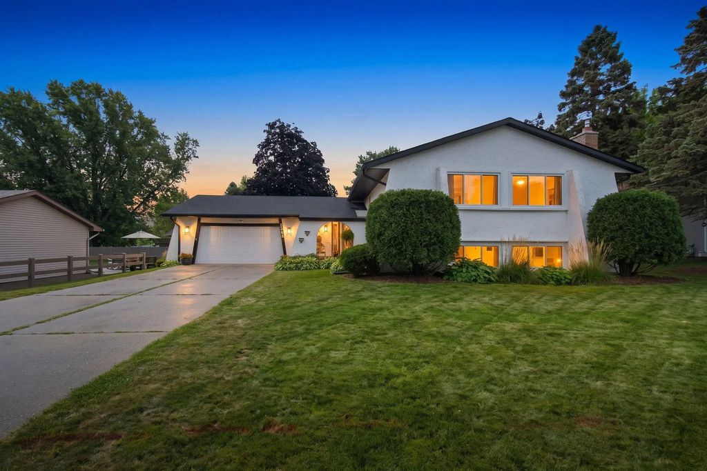 7565 Paul Road, Woodbury