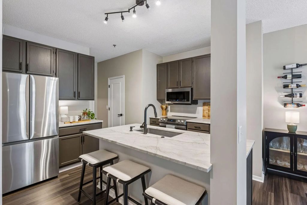 8350 Kimball Drive, Eden Prairie