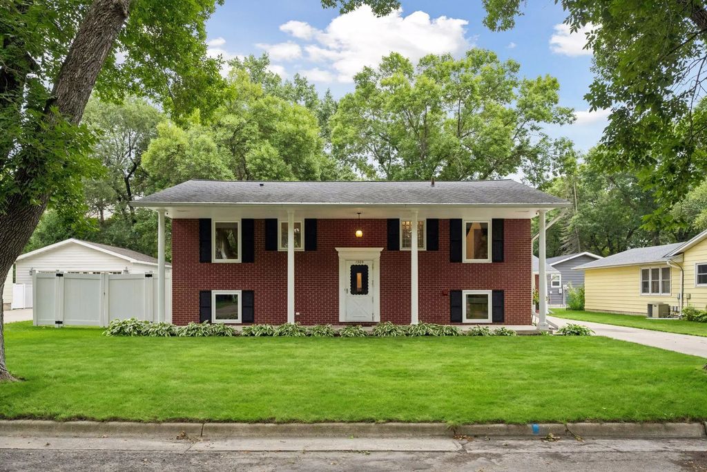 1309 10th Street Sw, Willmar