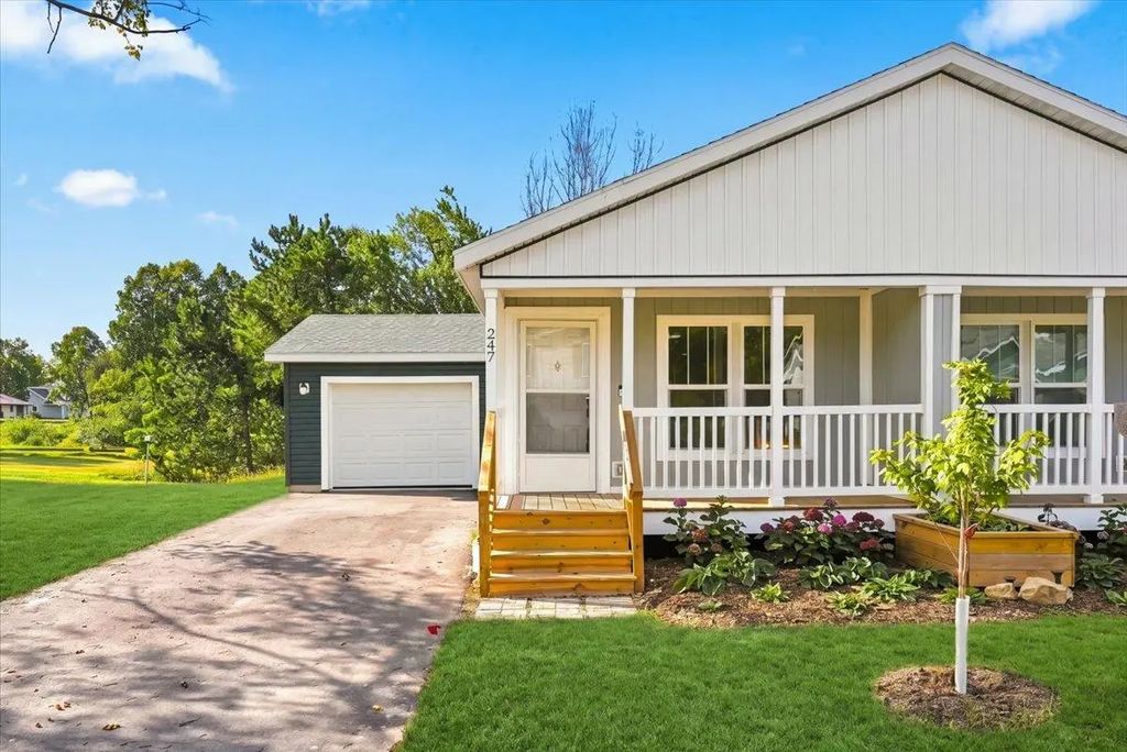 247 Panther Drive, Ellsworth