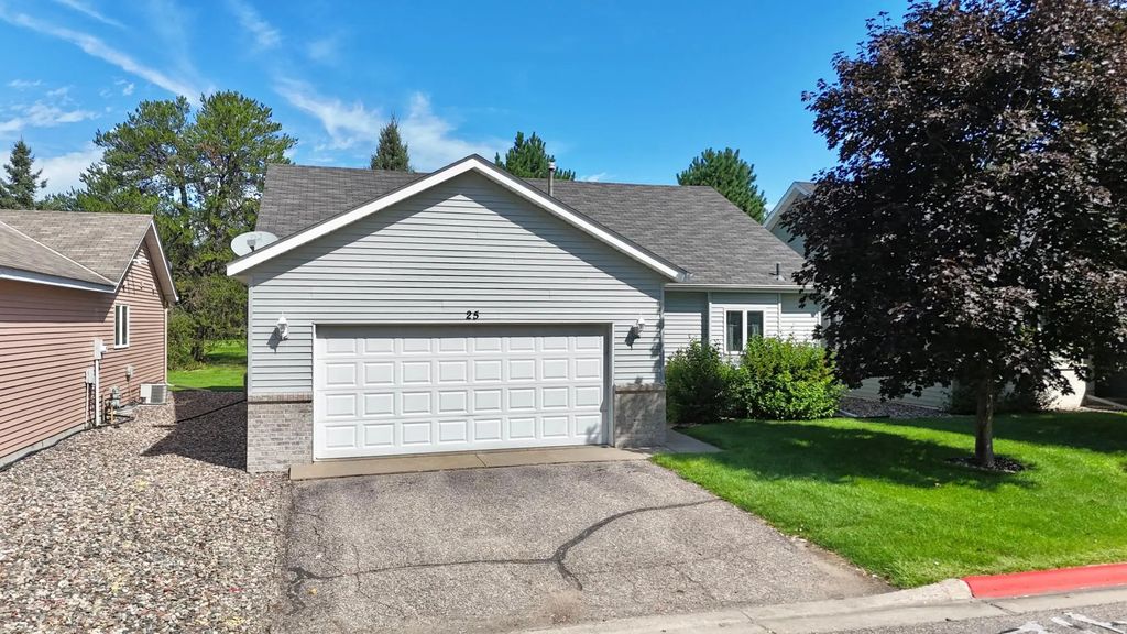 25 Pine Tree Court, Sartell